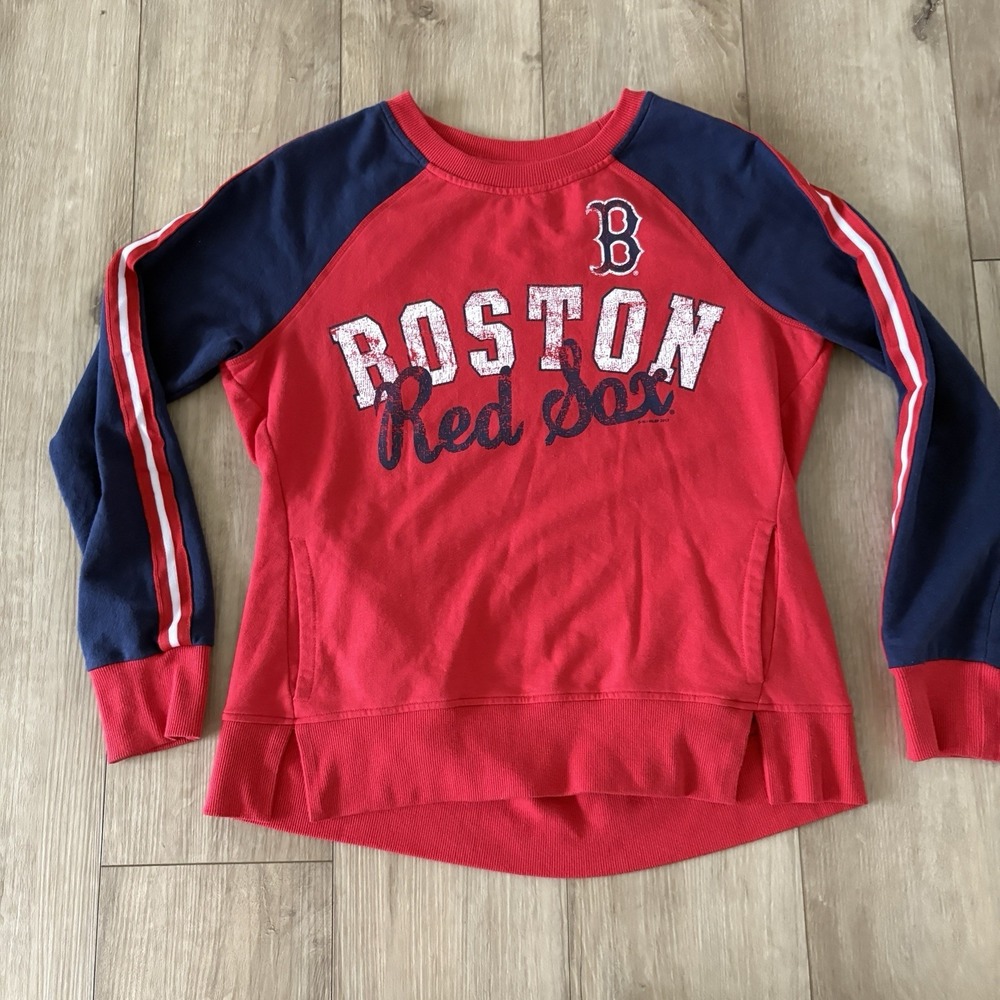 Athletic NYC Fashion G-III 4Her By Carl Banks Red Socks Sweatshirt Size Medium